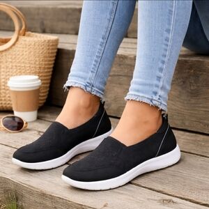 Cloudsteppers by Clarks Adella Blush Athleisure Minimalist Comfort Sneaker 10W